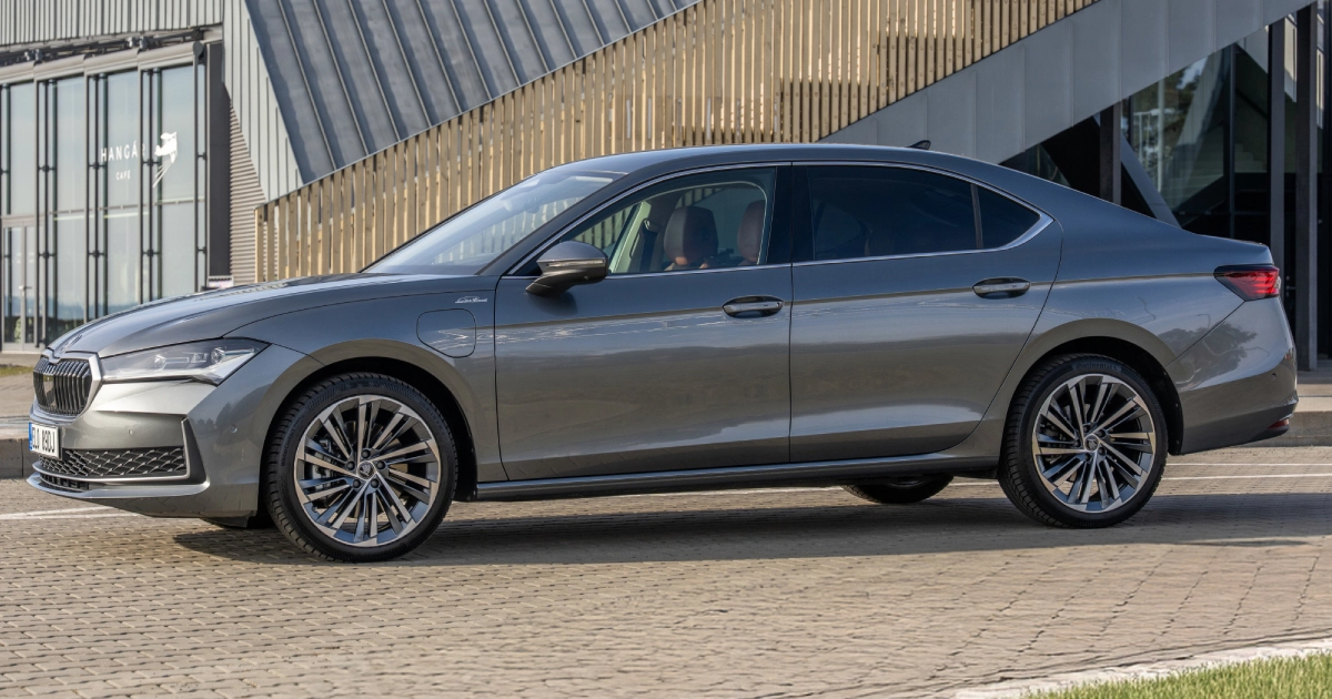 Škoda Superb Laurin & Klement: Елегантність поєднується з ефективністю у новому Plug-In Hybrid