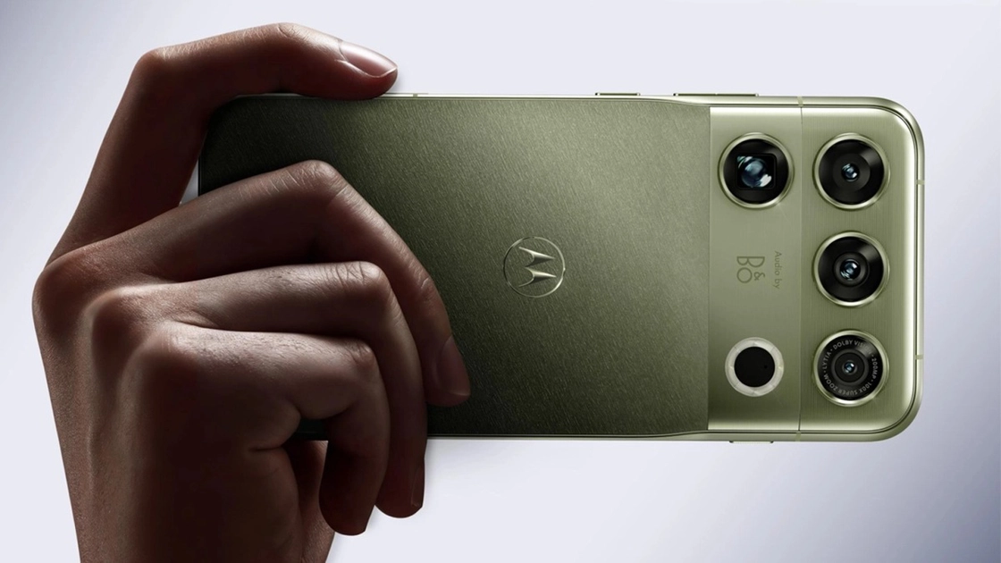 Motorola представила Signature 27 — преміальний смартфон зі сміливим дизайном, акустикою Bang & Olufsen та новітнім чипом Snapdragon 8 Elite Extreme Gen 6