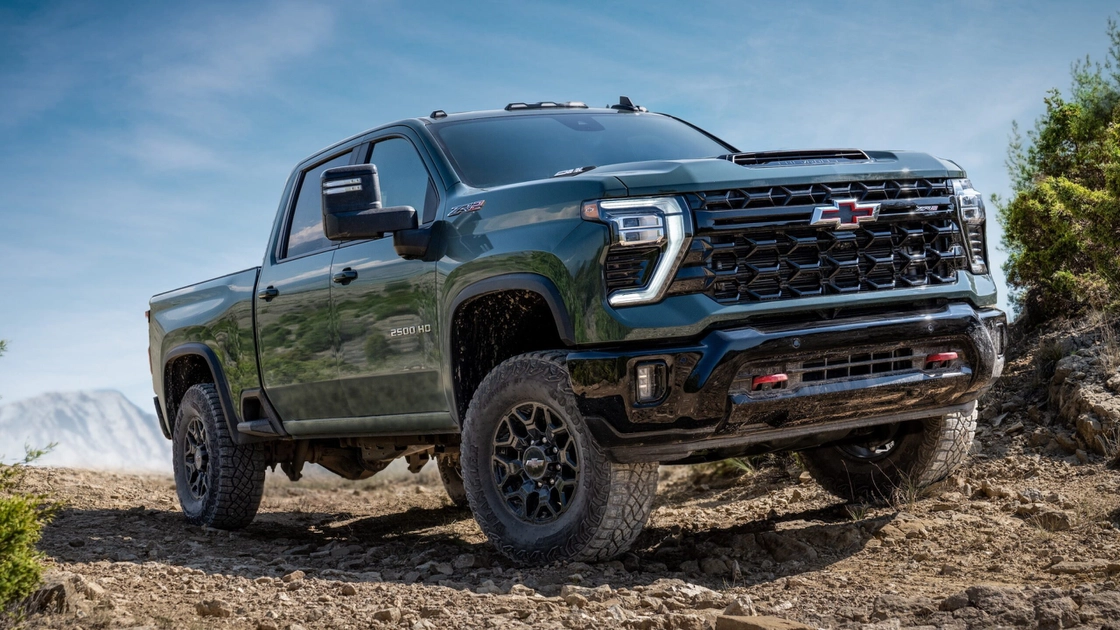 2027 Chevrolet Silverado HD на бездорожье