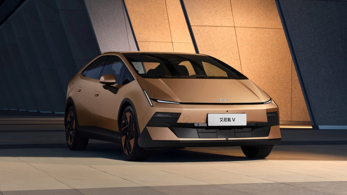Ioniq V у студійному прес-кадрі виробника