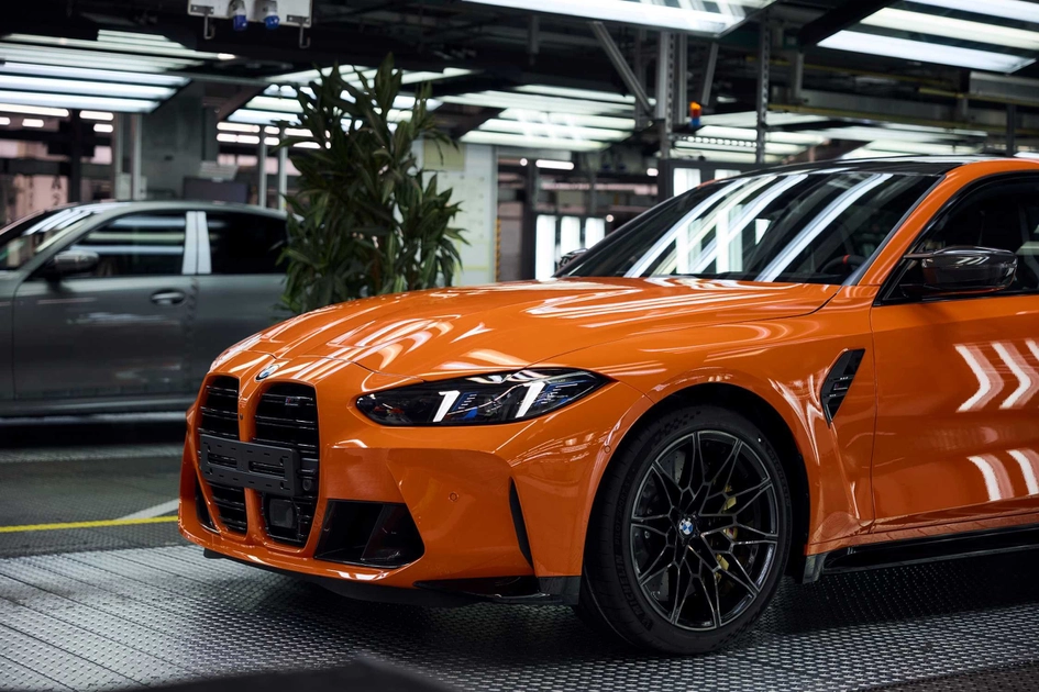 Крупный план передней части кузова M3