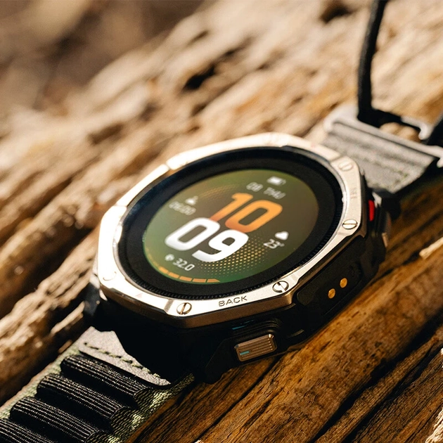 Смарт-часы Amazfit T-Rex Dual Solar в титановом корпусе