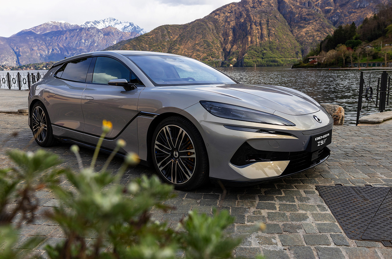 Флагманська модель Denza Z9GT