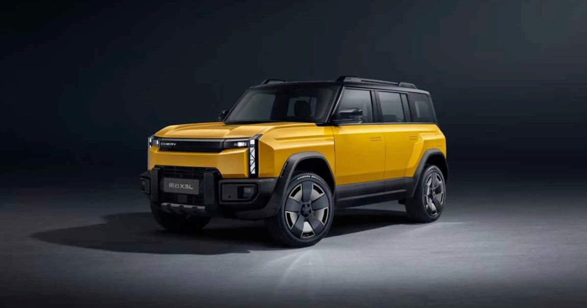 Chery Fulwin X3L на фоне горной местности