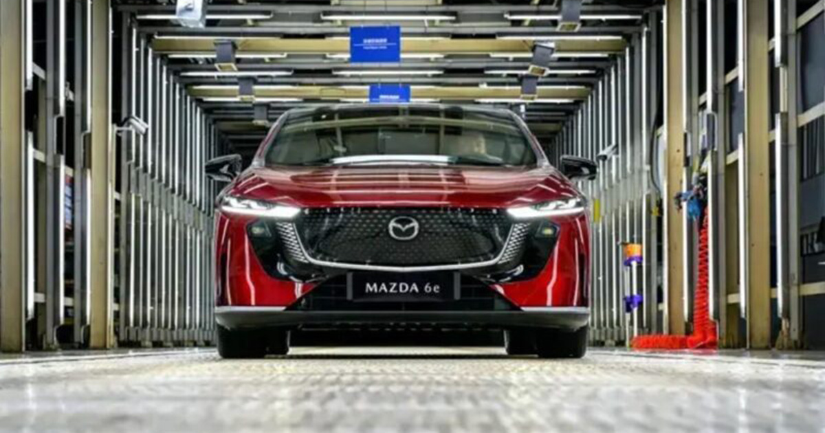 Перша серійна Mazda 6e на заводі Changan-Mazda в Китаї.