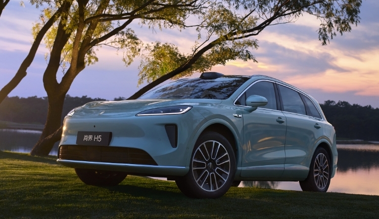 First photos of the Shangjie H5 crossover vehicle
