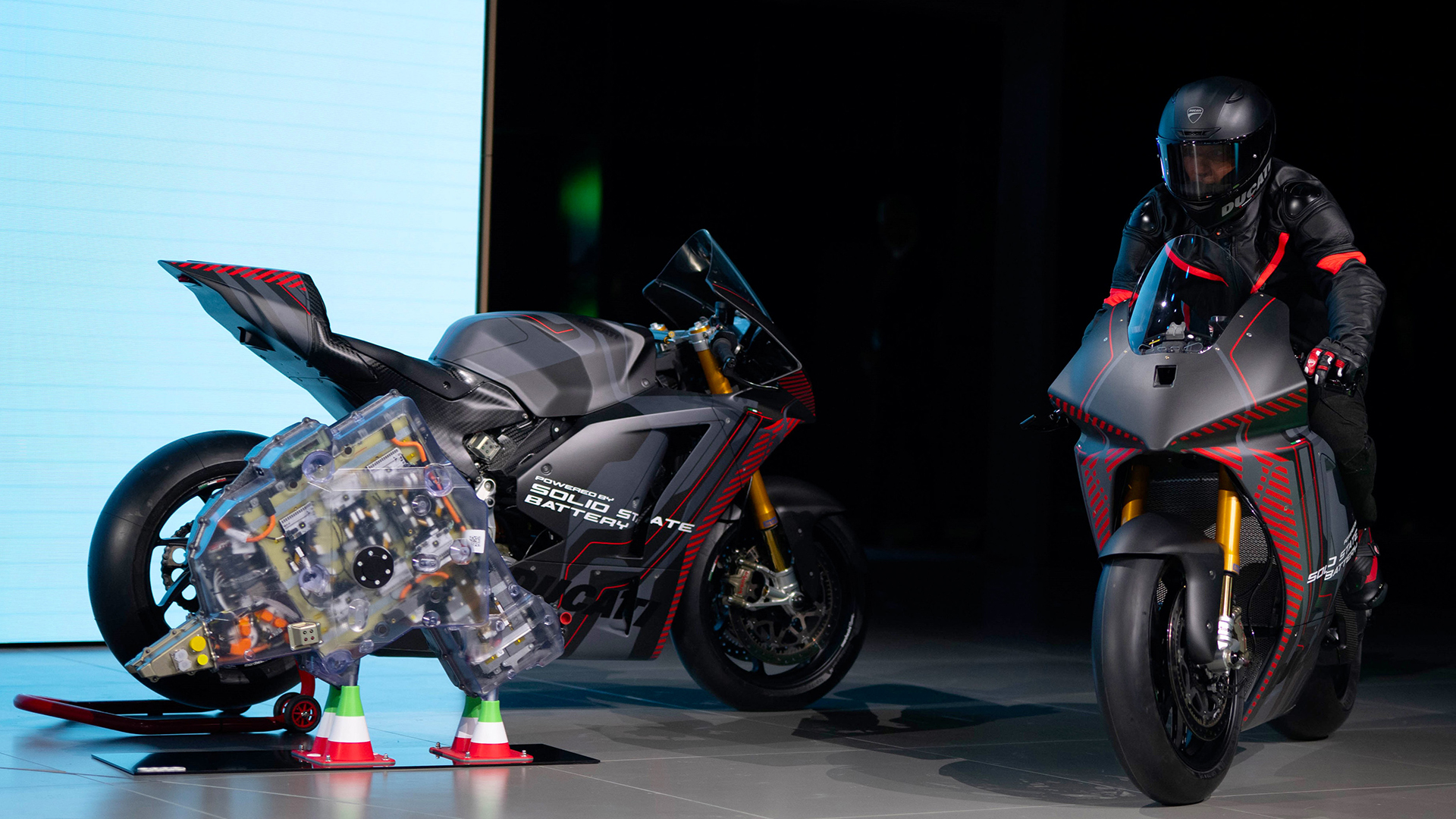 Прототип електричного мотоцикла Ducati V21L