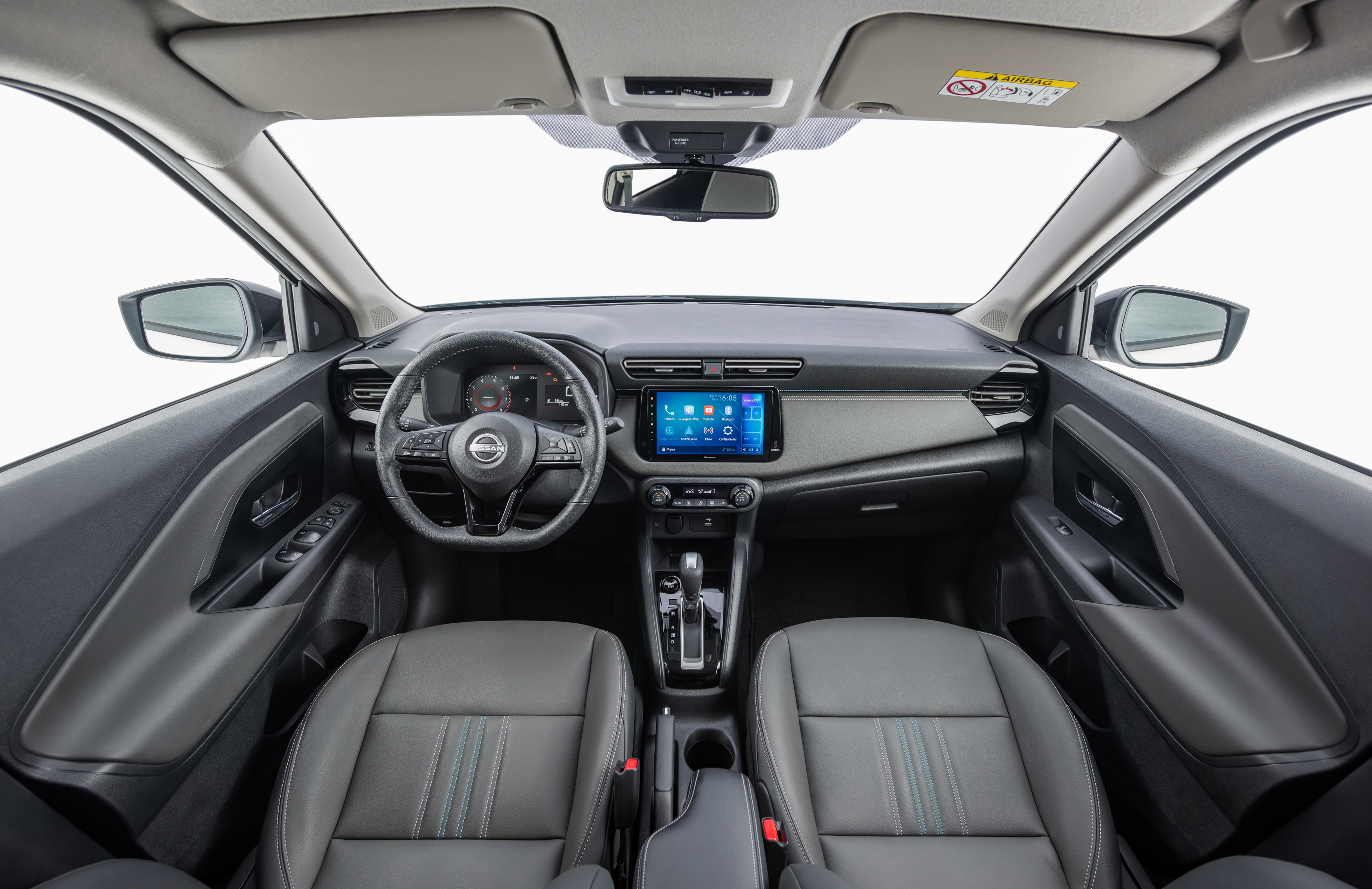 Вид спереду Nissan Kait