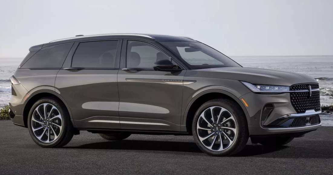 2024 Lincoln Nautilus new interior 1