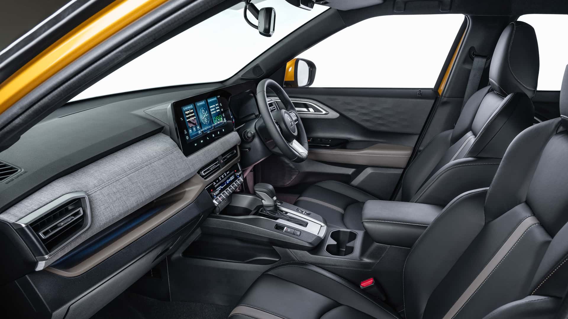 2025 Mitsubishi Outlander Sport - front panel