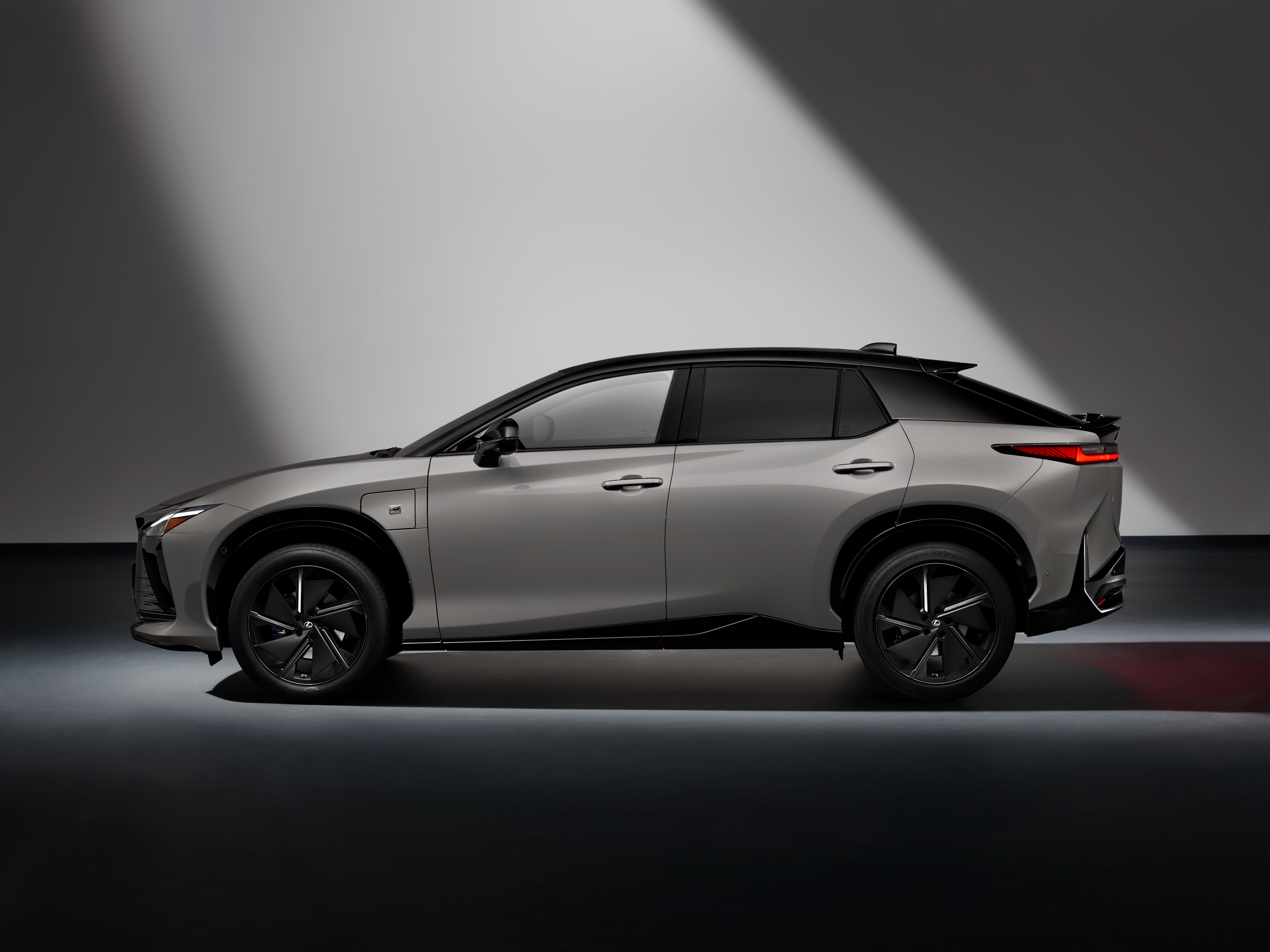 The refreshed Lexus RZ 2025 - image 3