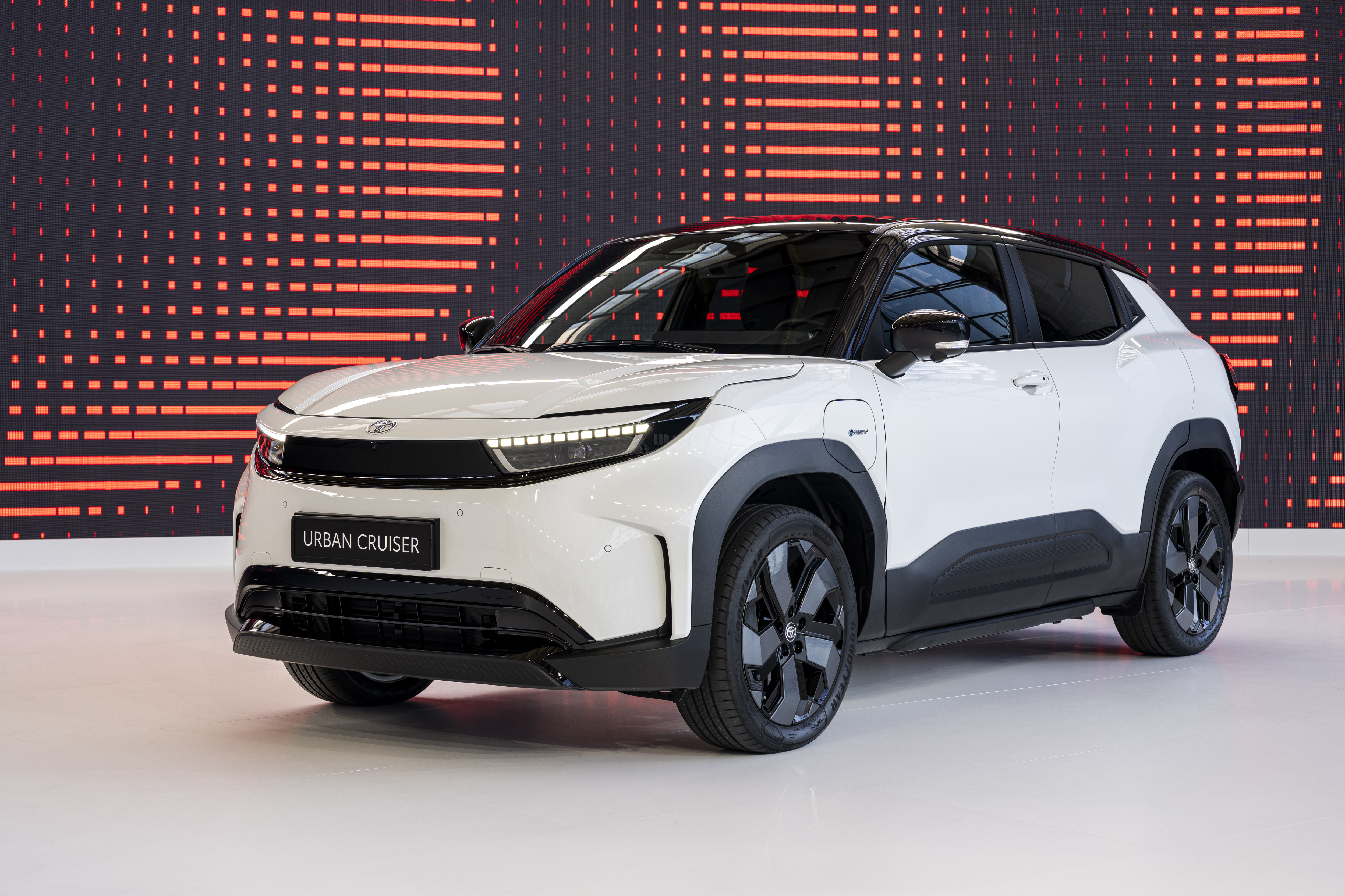 Toyota Urban Cruiser 2025 exterior - front view