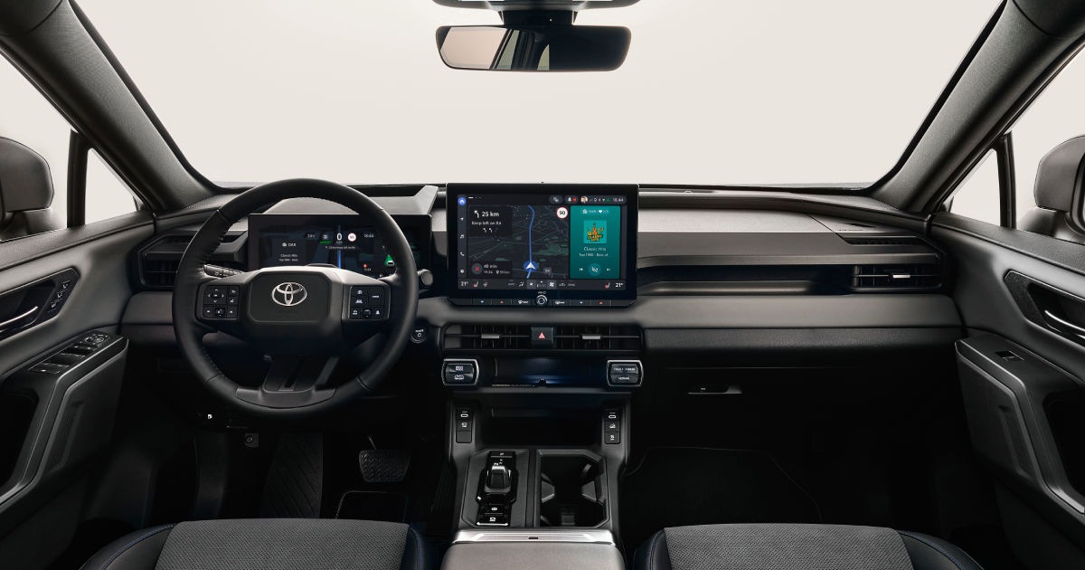 Інтер'єр нового Toyota RAV4