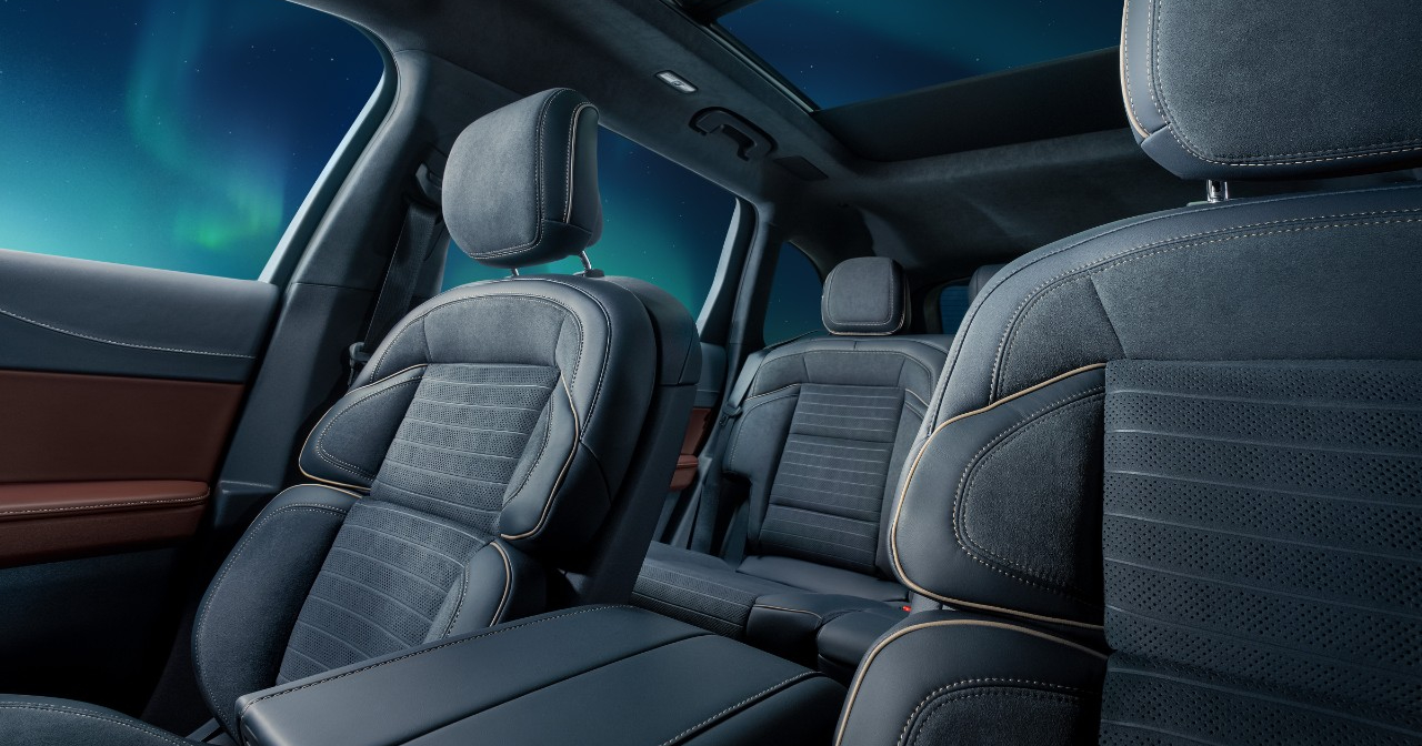 2026 Lincoln Nautilus Black Label interior inspired by the Northern Lights 2
