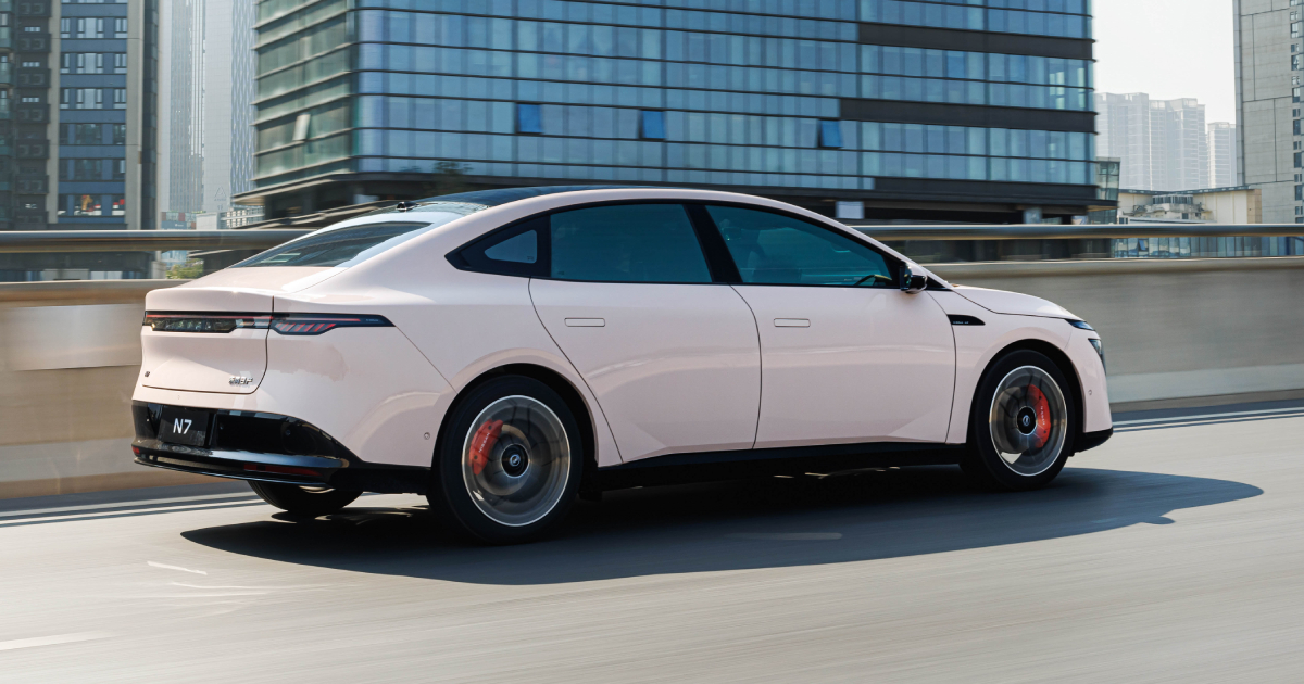 Салон електричного Nissan N7