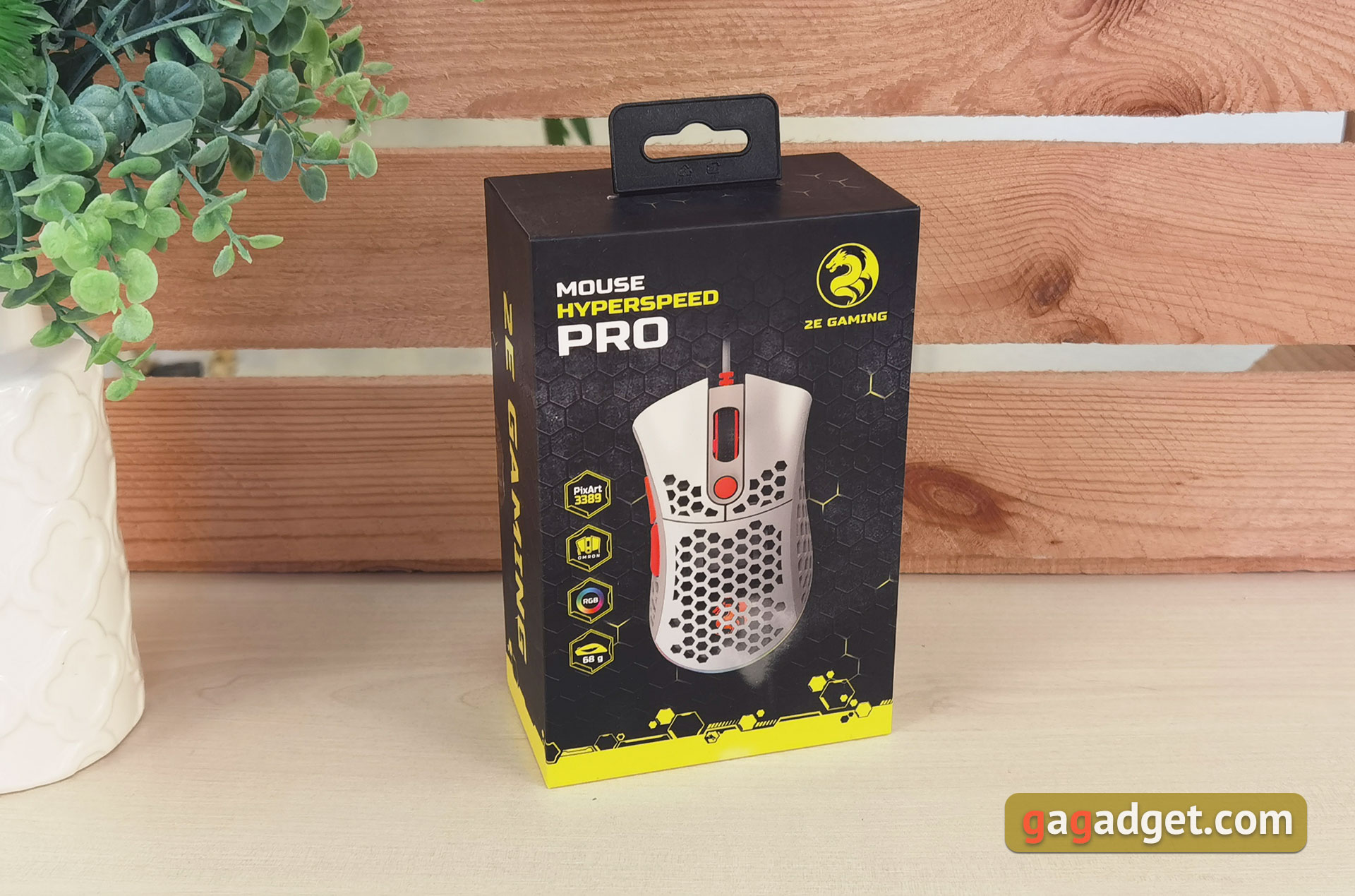 2E Gaming HyperSpeed Pro Overview: Lightweight Gaming Mouse with Excellent Sensor-2