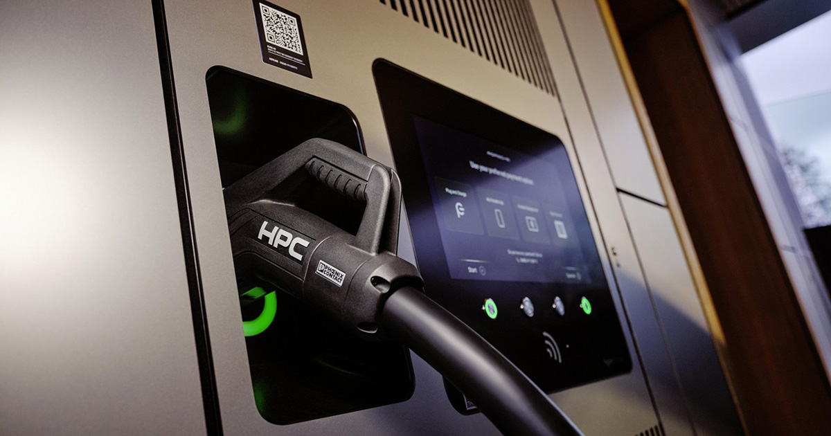 Intérieur du salon de recharge Porsche