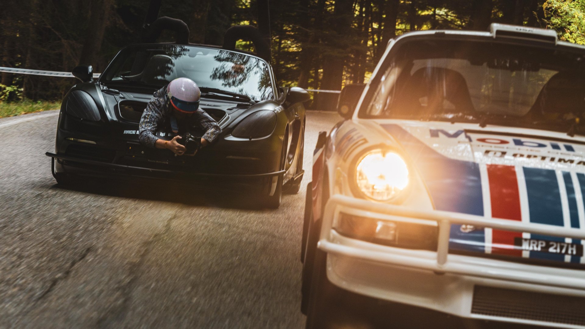 Porsche 718 Boxster S в движении