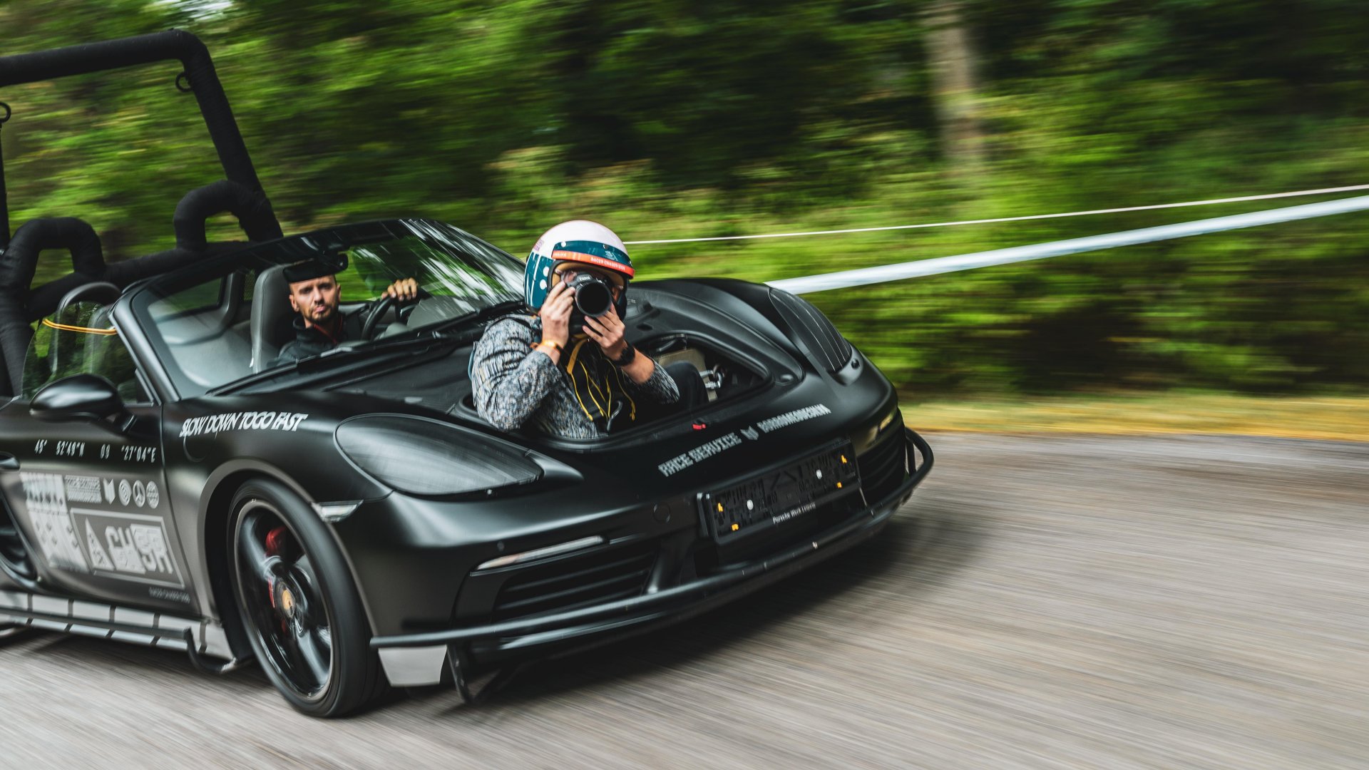 Матовая чёрная покраска коробки Porsche
