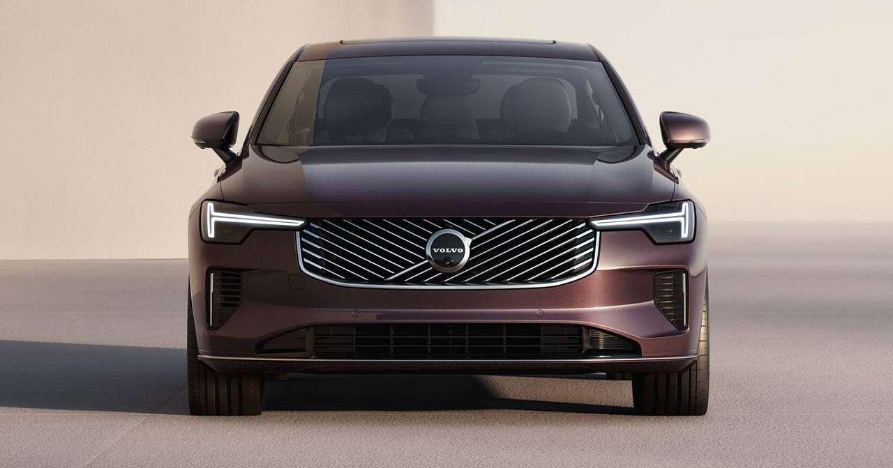 Новый передний бампер обновлённого Volvo S90