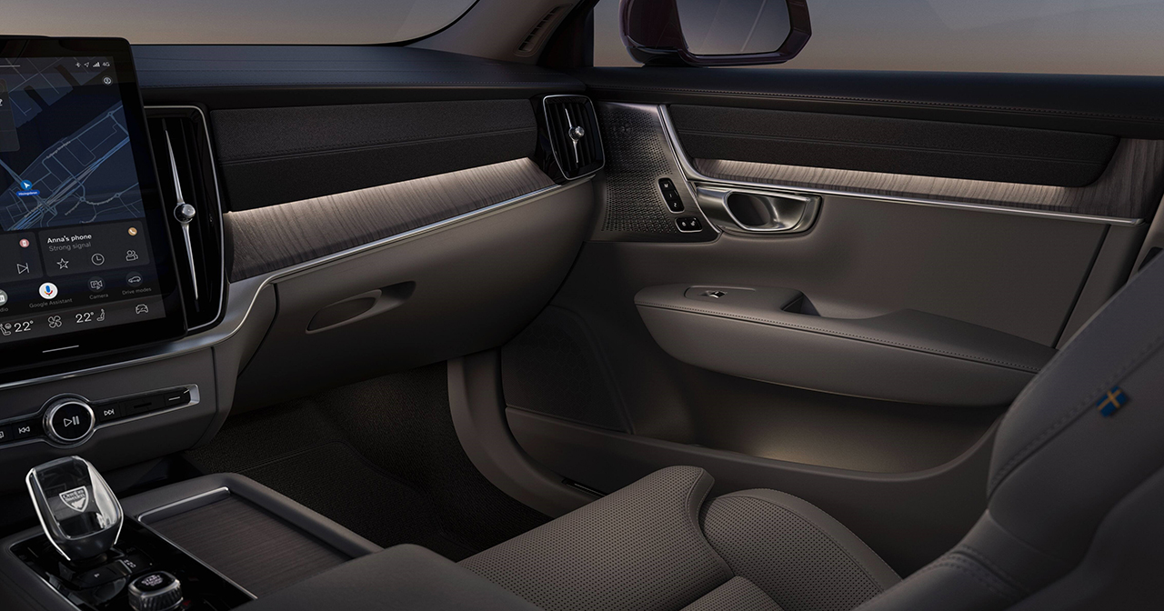 Косметические изменения в интерьере обновлённого Volvo S90