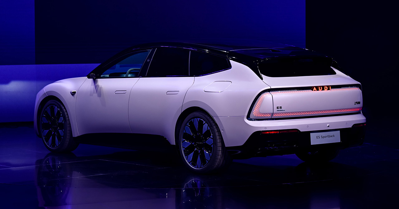 Дисплей AUDI E5 Sportback
