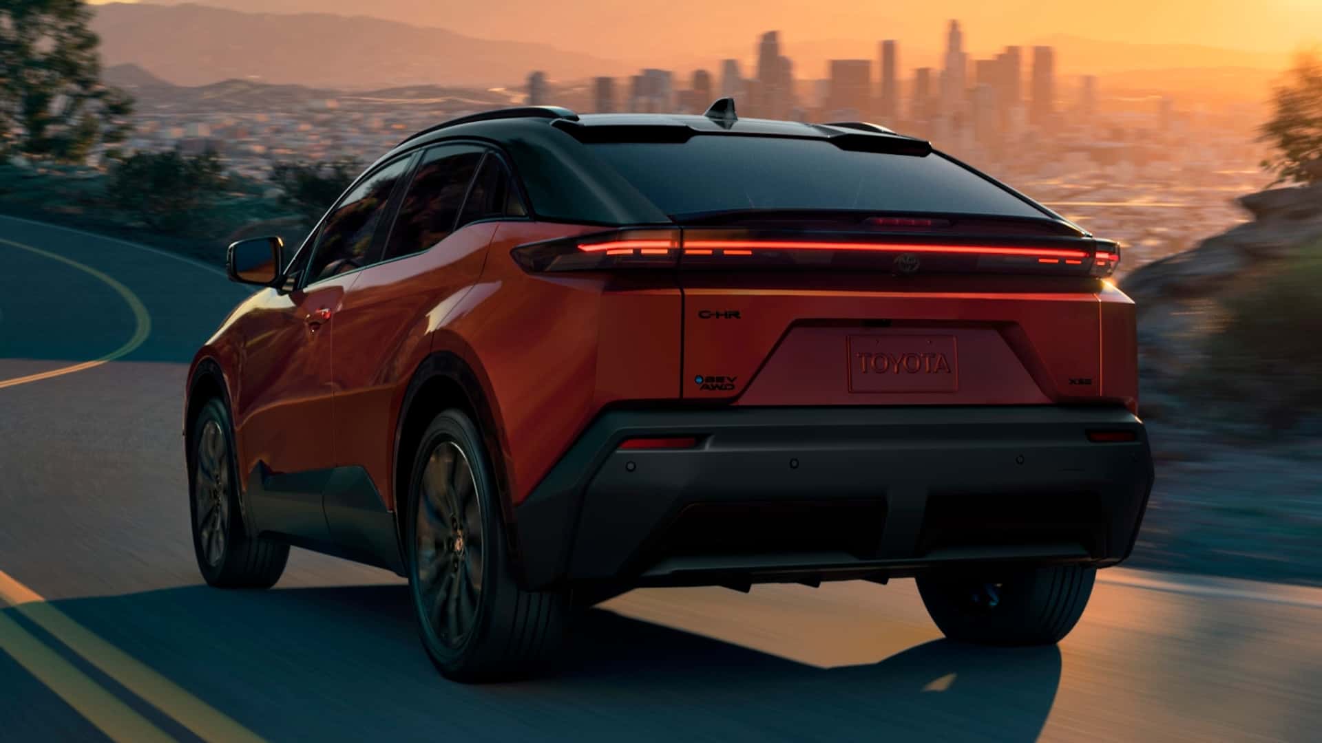 Toyota C-HR EV - задній вигляд