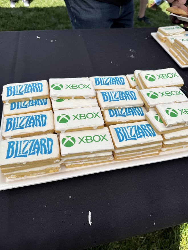 Phil Spencer and top Xbox executives visited Blizzard HQ and spoke to the development team-4