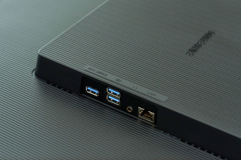 Дизайн Samsung ViewFinity S8 37 дюймів