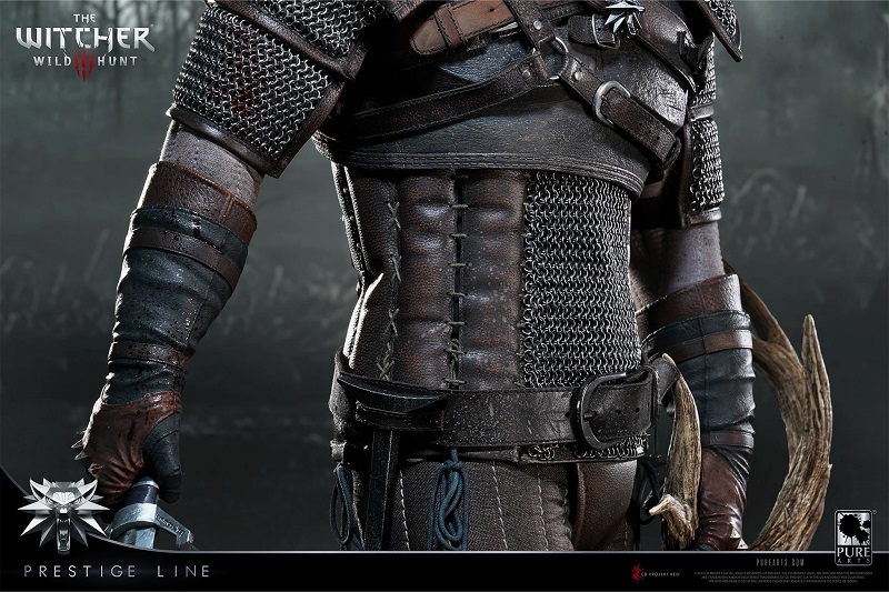 Clothing details of the figures