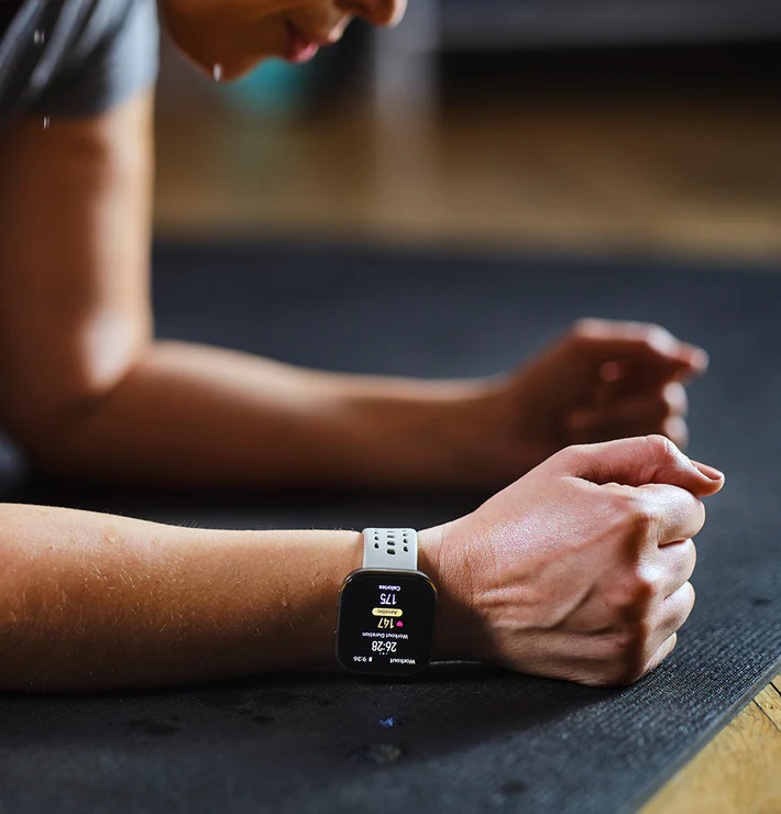 Amazfit Bip 6 в различных цветах