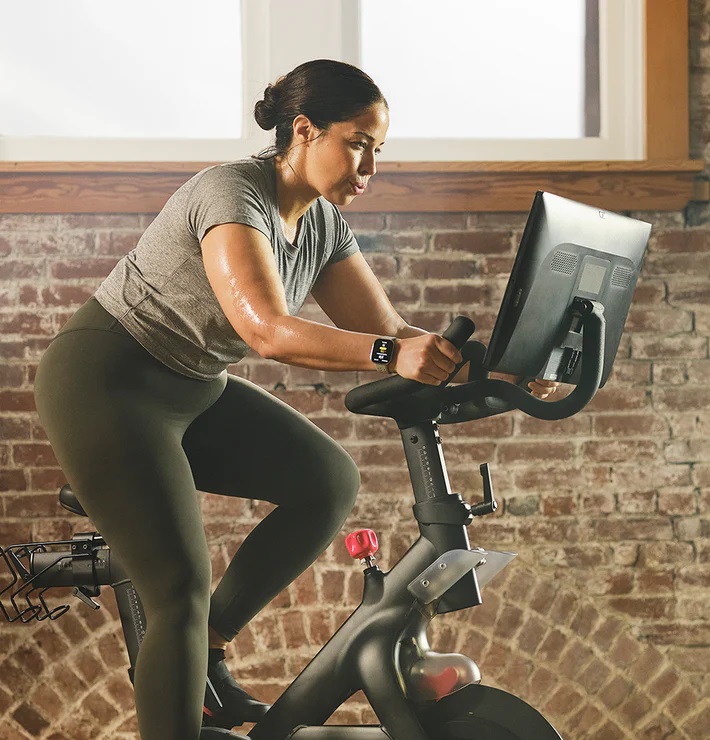 Amazfit Bip 6 с функцией отслеживания активности