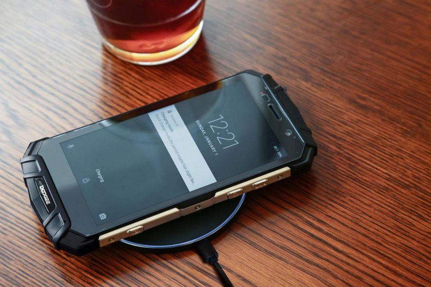DOOGEE S60: первый ударопрочный водонепроницаемый смартфон с технологией беспроводной зарядки Doogee S60.jpg