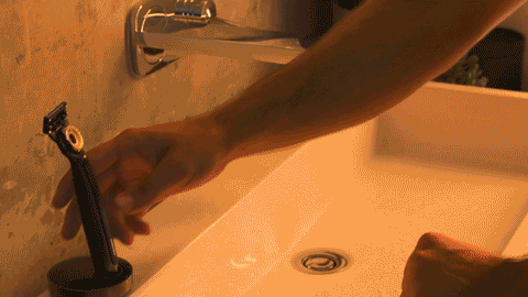 Gillette Heated Razor_01.gif