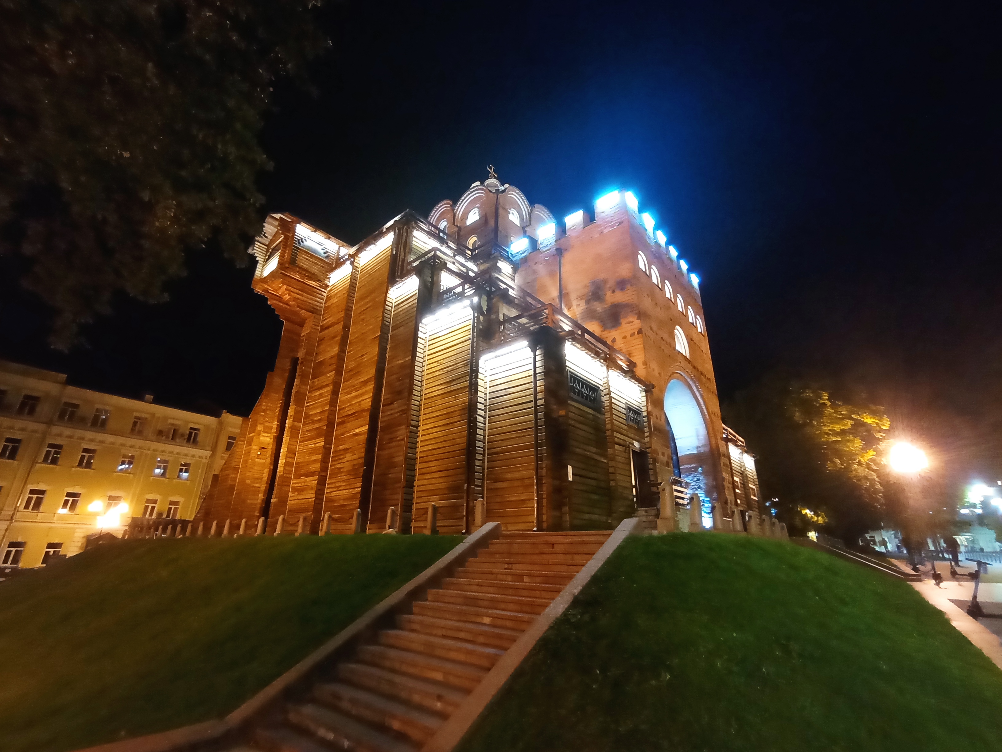 Огляд Xiaomi Redmi 10: легендарний бюджетник, тепер із 50-мегапіксельною камерою-234