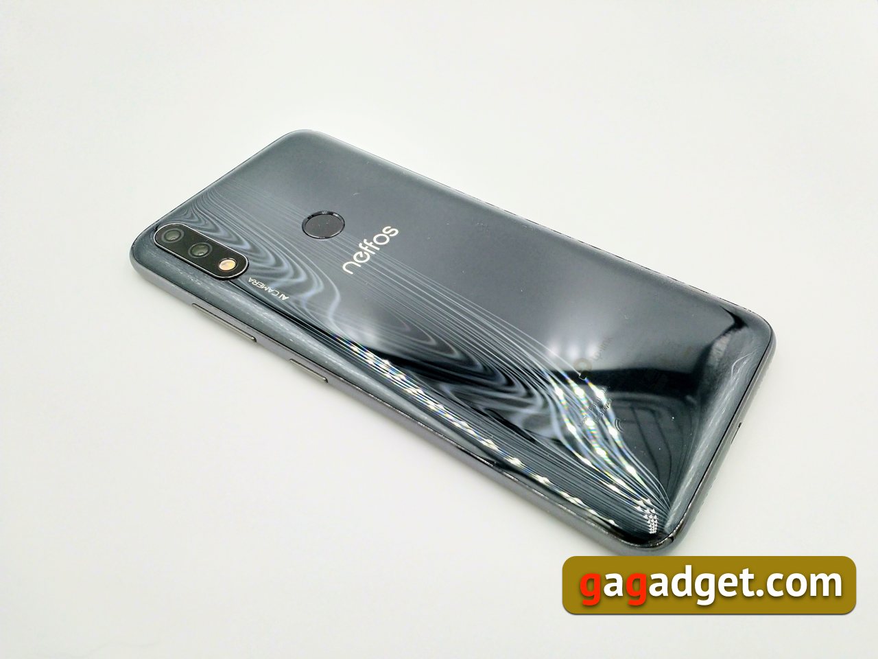 Огляд смартфона Neffos X20 Pro: рятівник світу-10