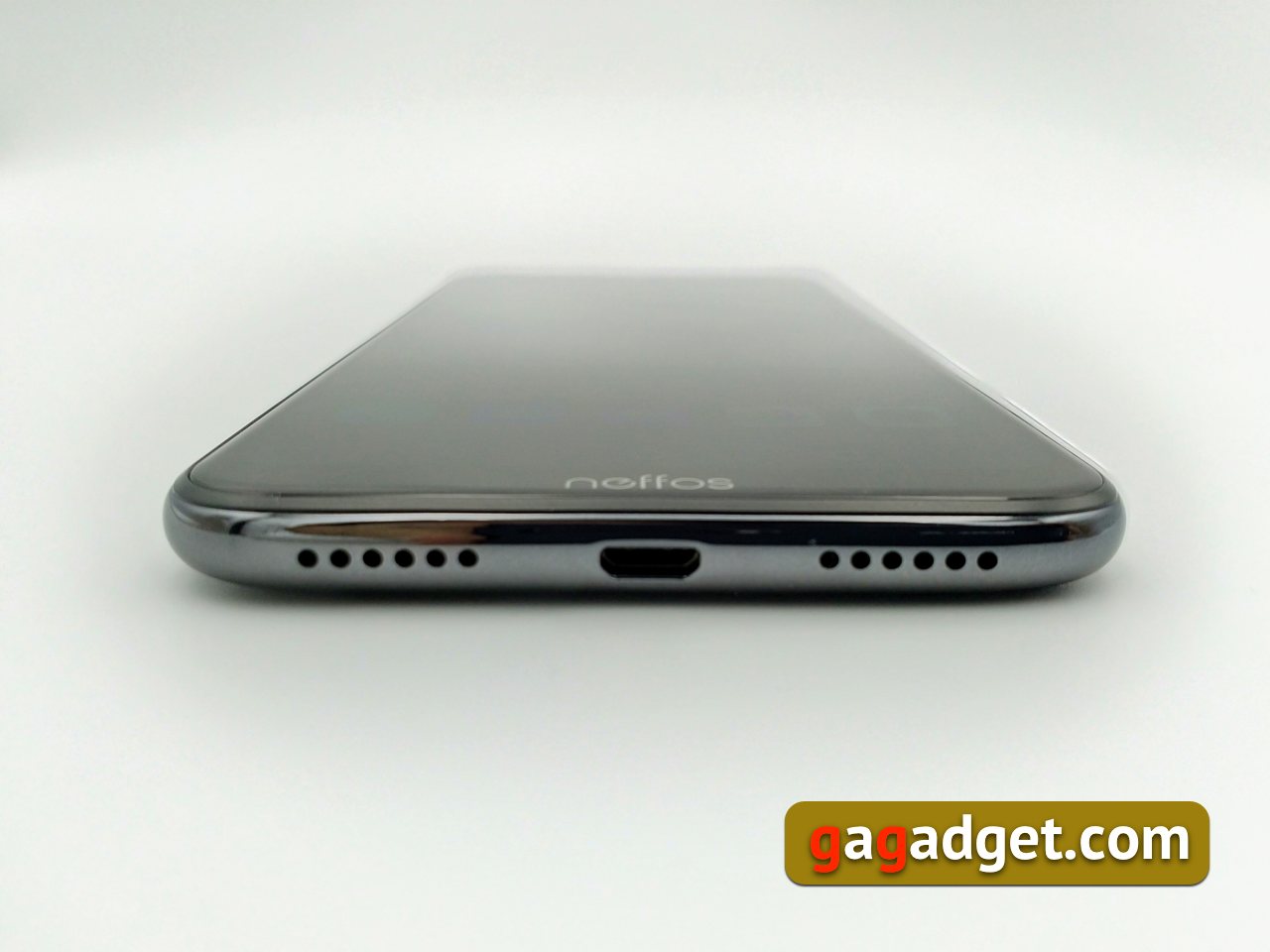 Огляд смартфона Neffos X20 Pro: рятівник світу-12