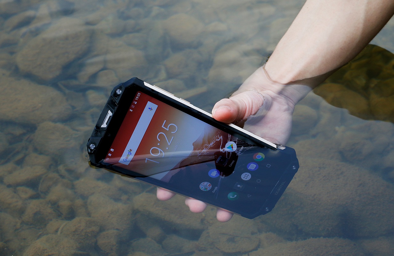 OUKITEL WP2 waterproof challenge-1.jpg