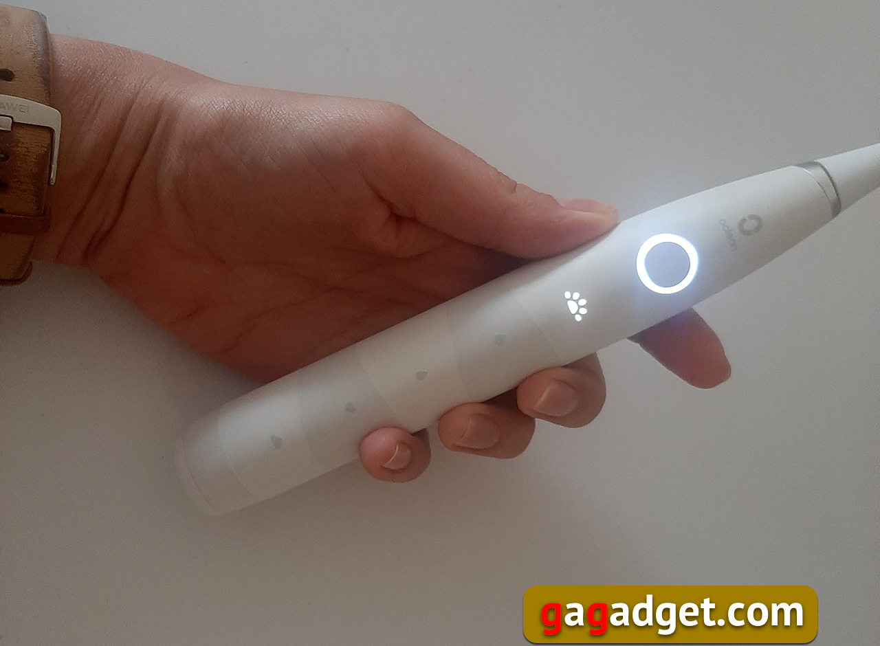 Это не больно. Обзор бюджетной электрической зубной щетки Oclean Flow Sonic-13