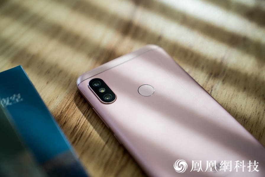 Xiaomi Redmi 6 pro 7.jpg