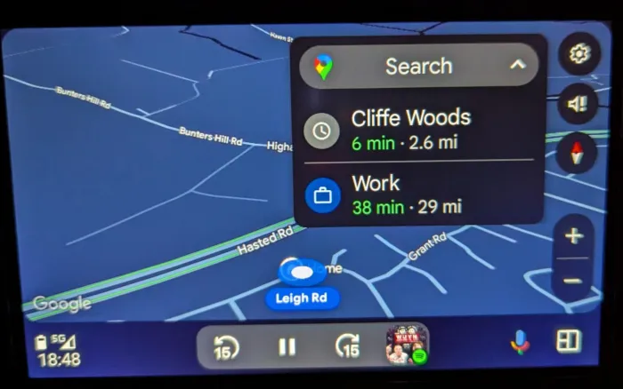 Екран Android Auto з новим розташуванням карти