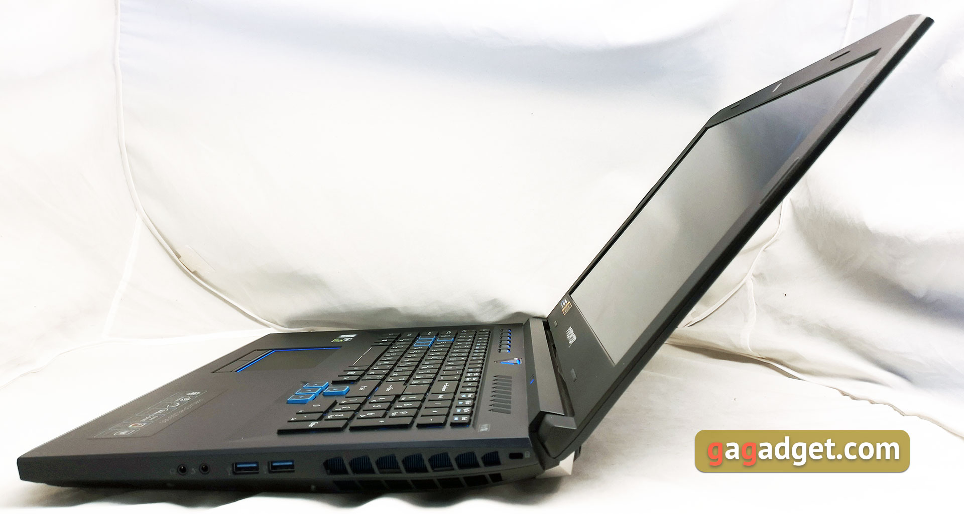 acer-predator-helios-500-15.jpg