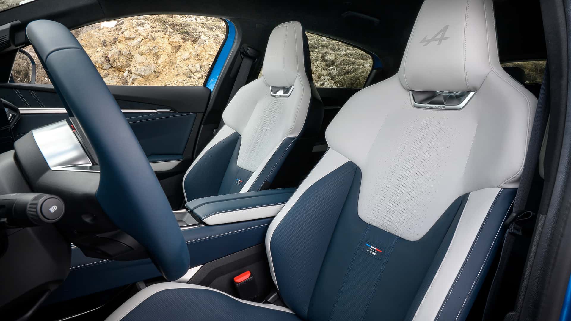 Альпійські пейзажі з Alpine A390