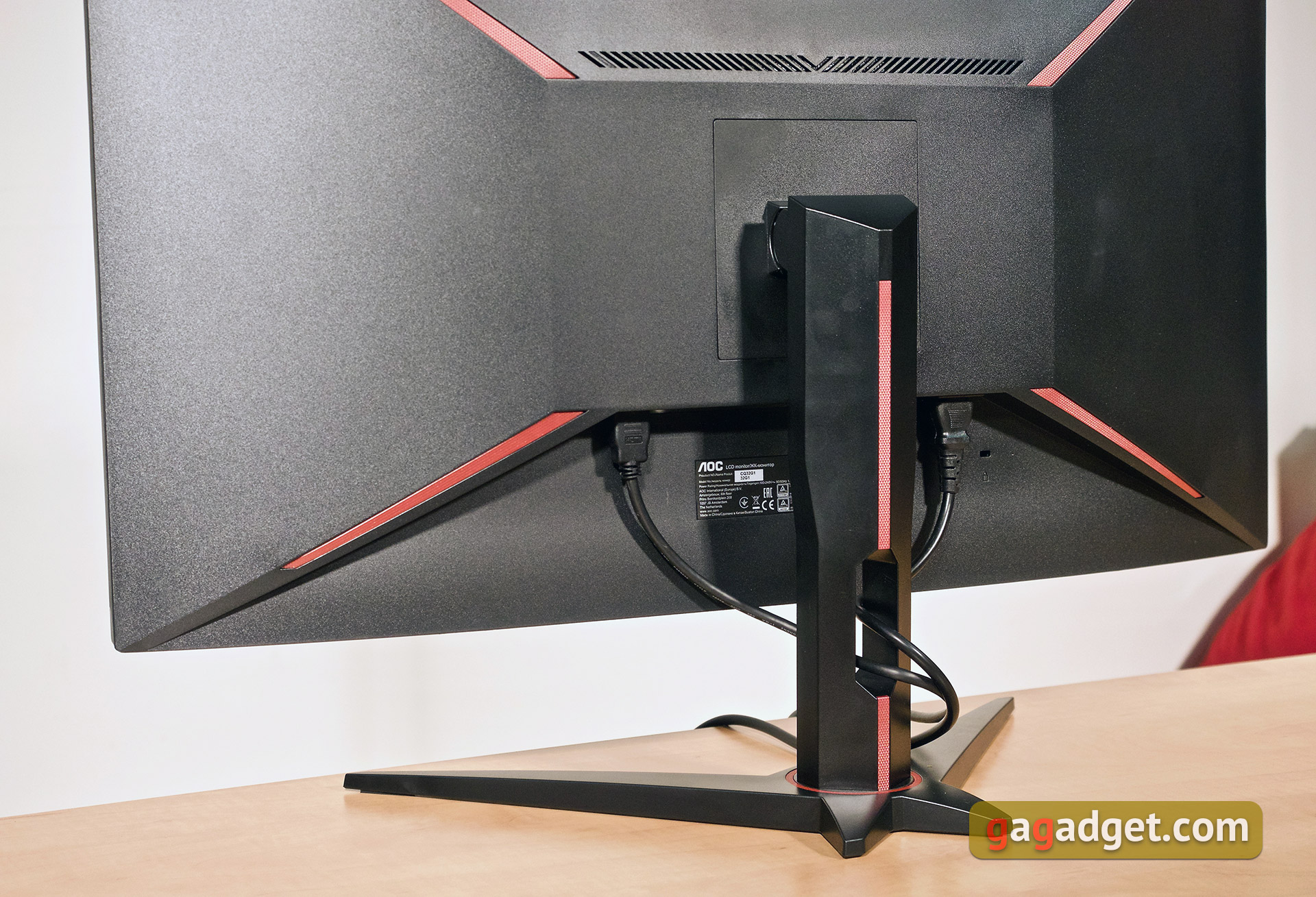 Обзор AOC CQ32G1: 32-дюймовый изогнутый геймерский монитор с частотой 144 Гц-14