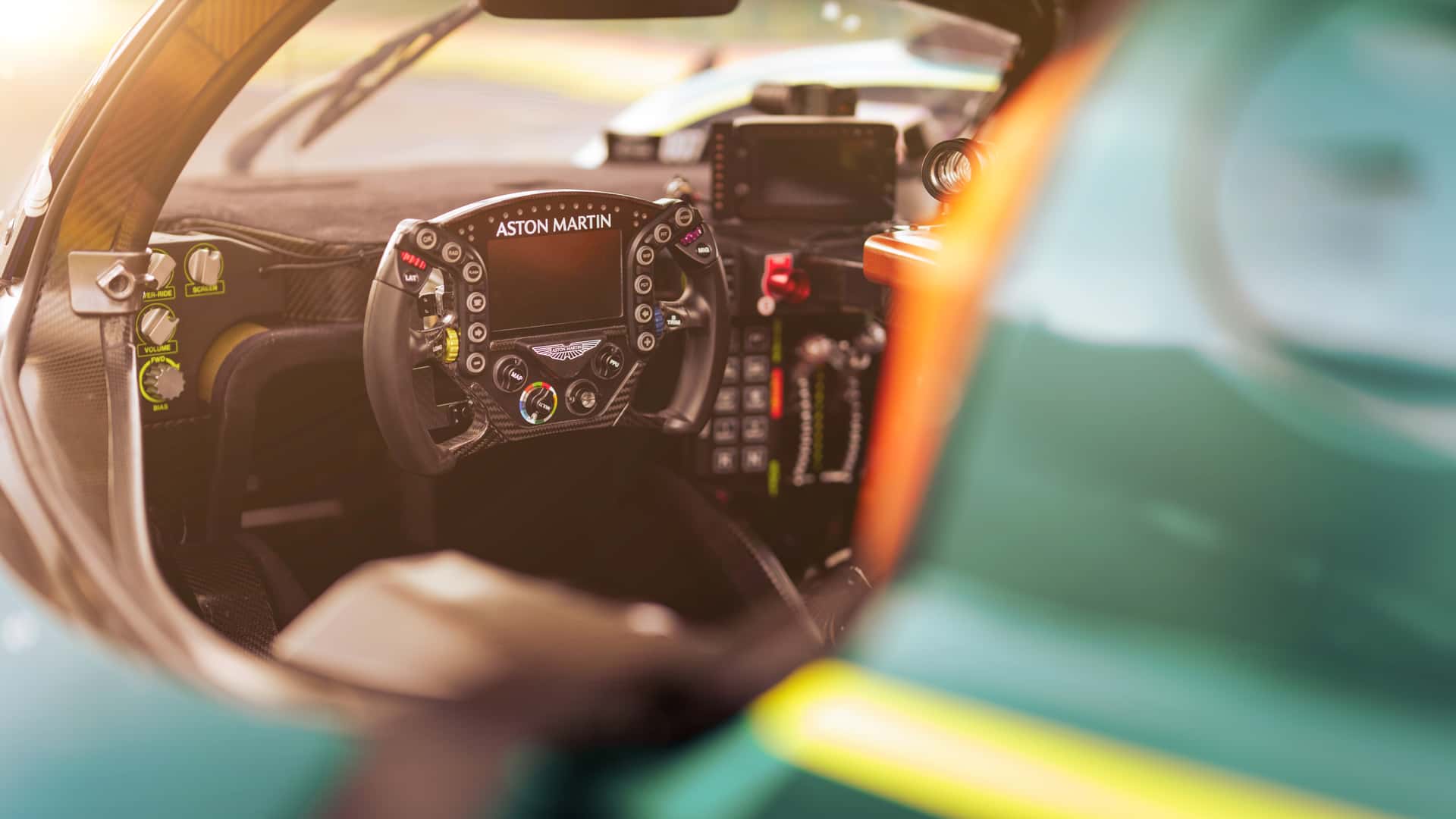 Aston Martin Valkyrie LM 2025 - зображення 3