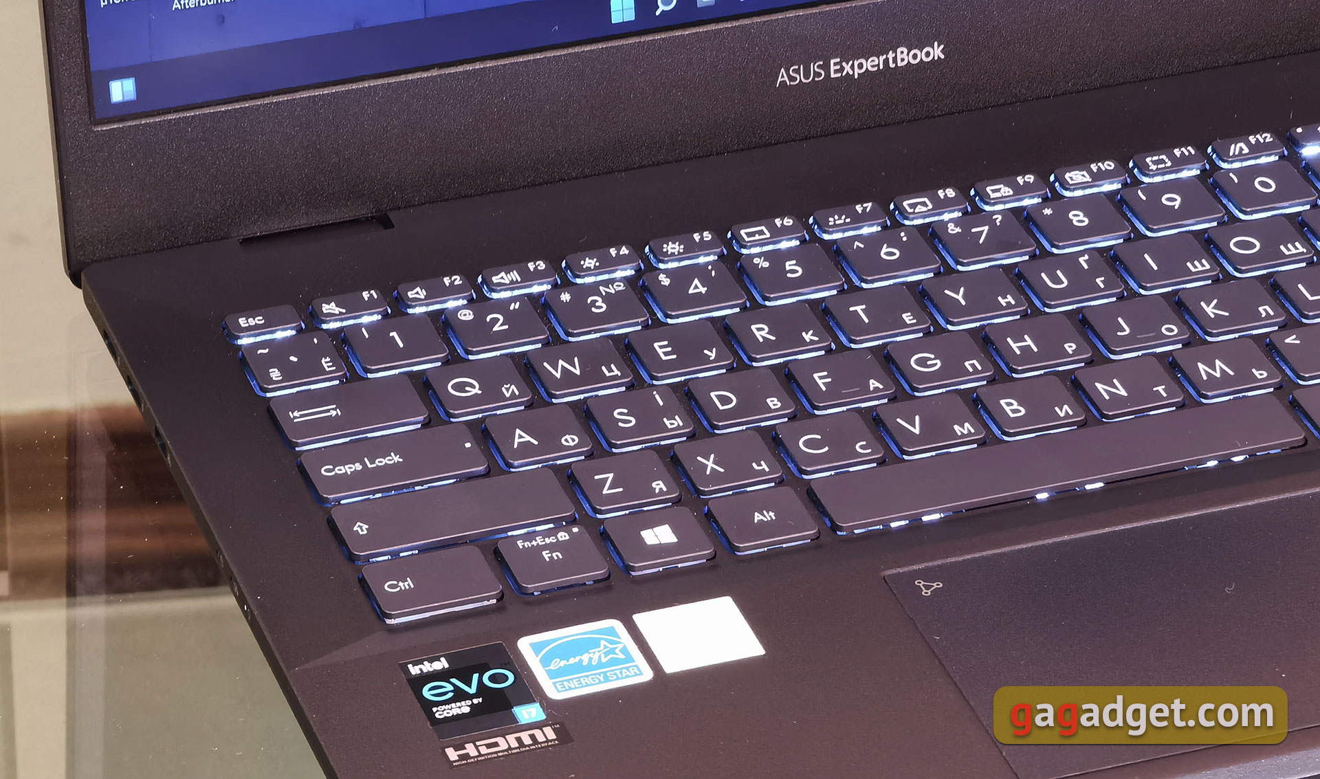 Огляд ASUS ExpertBook B5: надійний бізнес-ноутбук з вражаючою автономністю-24