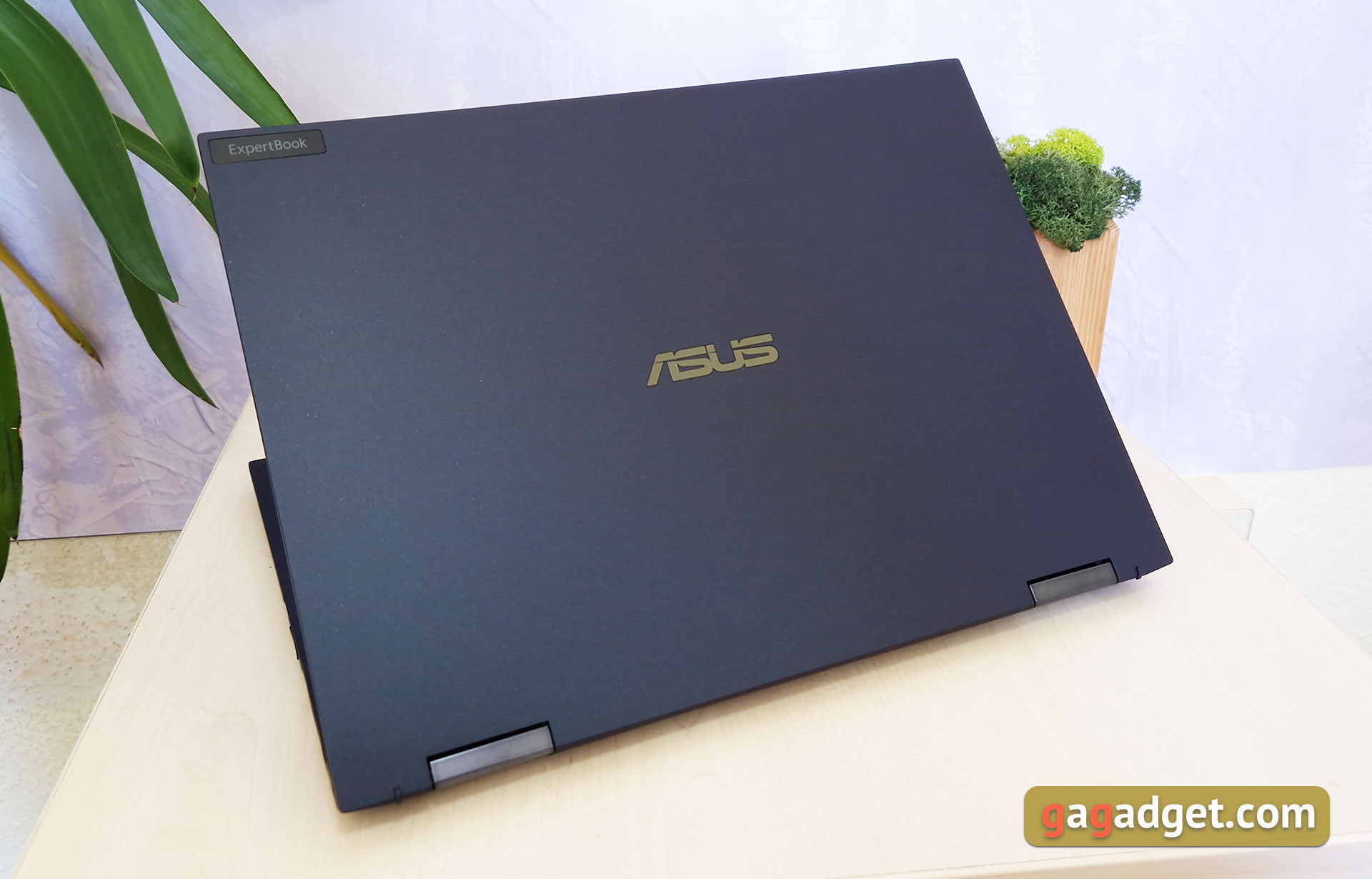 Огляд ASUS ExpertBook B7 Flip (B7402FEA): флагманський корпоративний ноутбук з надійним корпусом-7