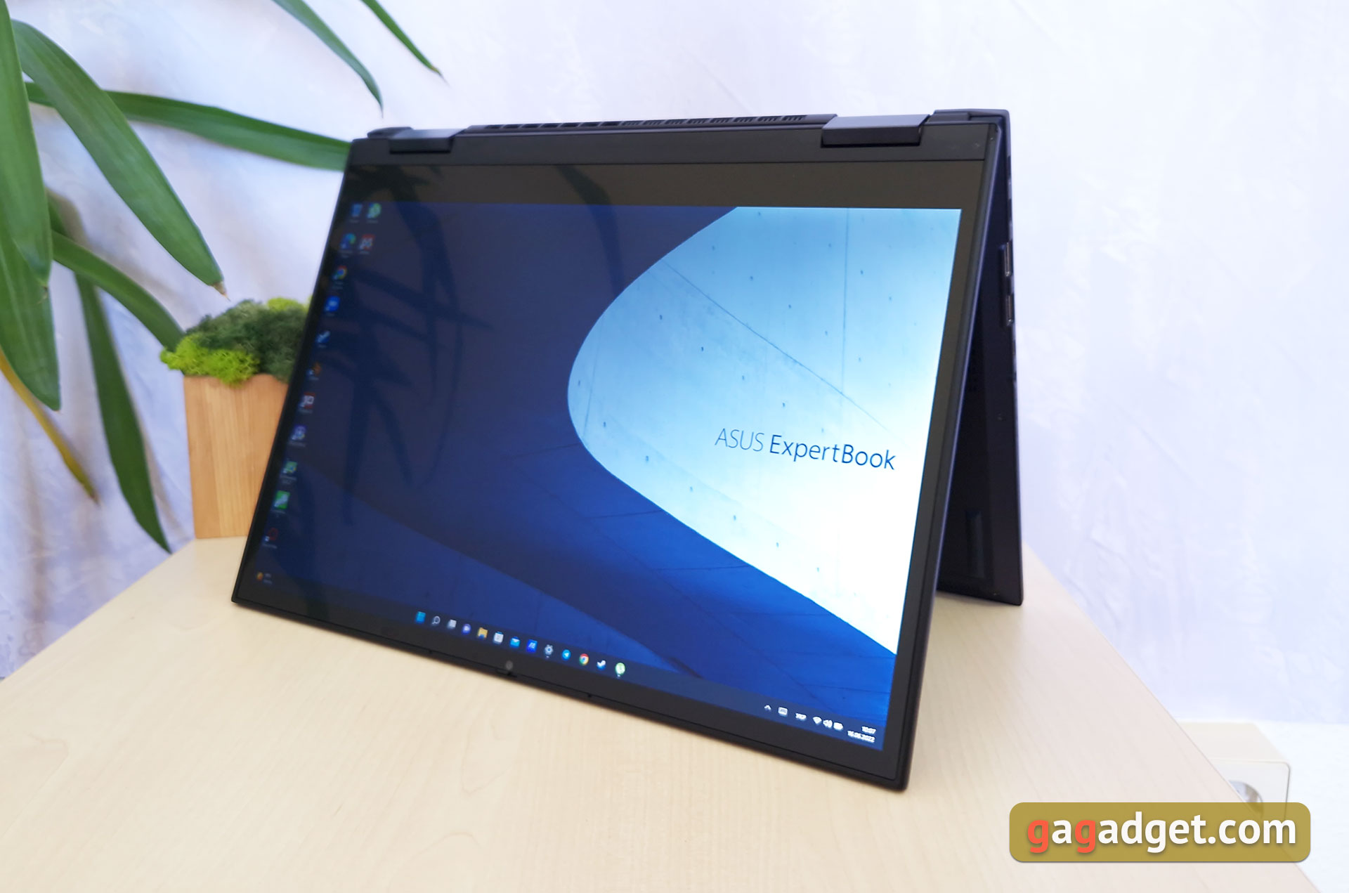 Огляд ASUS ExpertBook B7 Flip (B7402FEA): флагманський корпоративний ноутбук з надійним корпусом-27