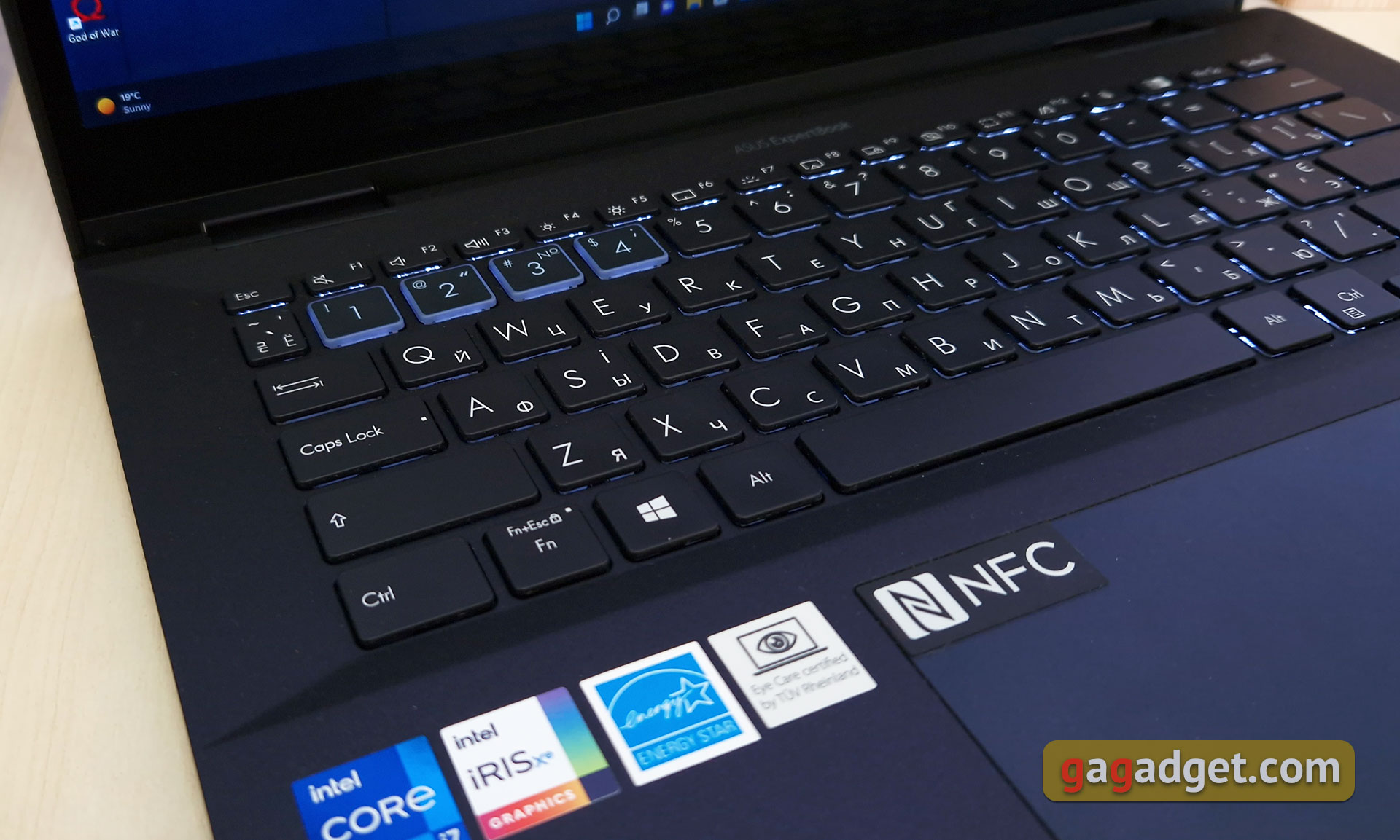 Огляд ASUS ExpertBook B7 Flip (B7402FEA): флагманський корпоративний ноутбук з надійним корпусом-33