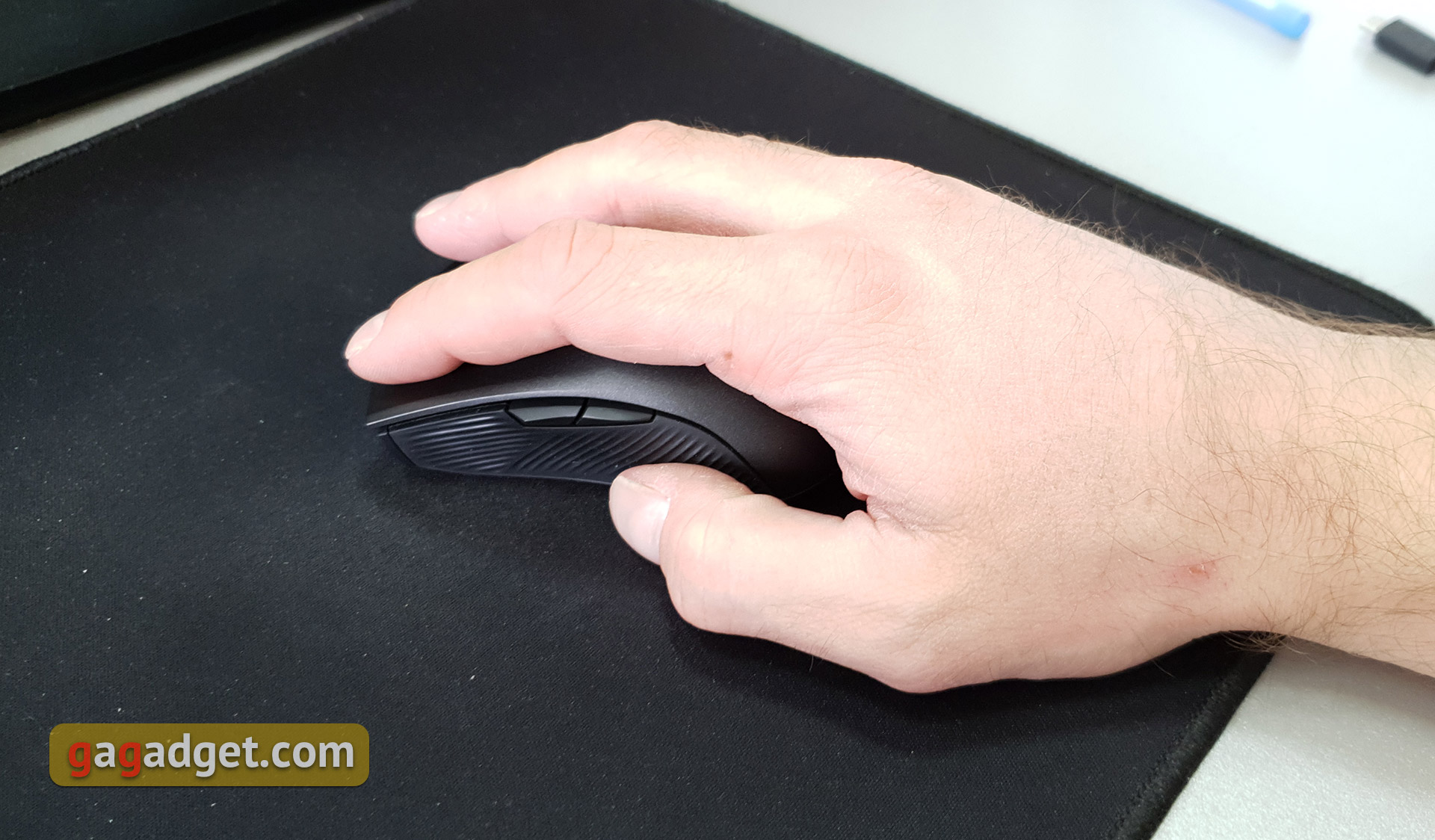 Обзор ASUS ROG Strix Carry: беспроводная игровая мышь для геймеров-путешественников-22